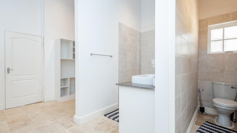 10 Bedroom Property for Sale in Constantia Western Cape